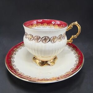 Elizabethan Fine Bone China Tea Cup Saucer Set Red Gold Filigree England 4416